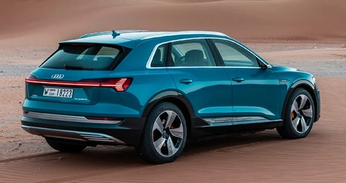 Audi e-tron Esterno
